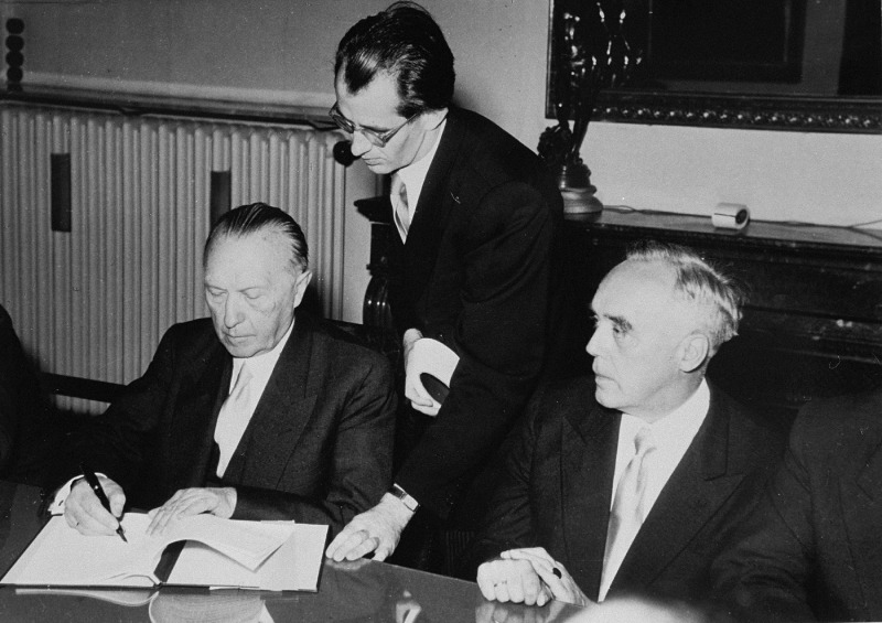 Luxemburger_Abkommen_Adenauer