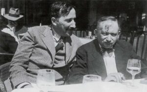 Die jüdischen Schriftsteller Stefan Zweig (l.) und Joseph Roth (r.) 1936 in Ostende.