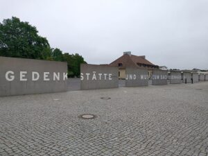 Gedenkstätte und Museum KZ Sachsenhausen.